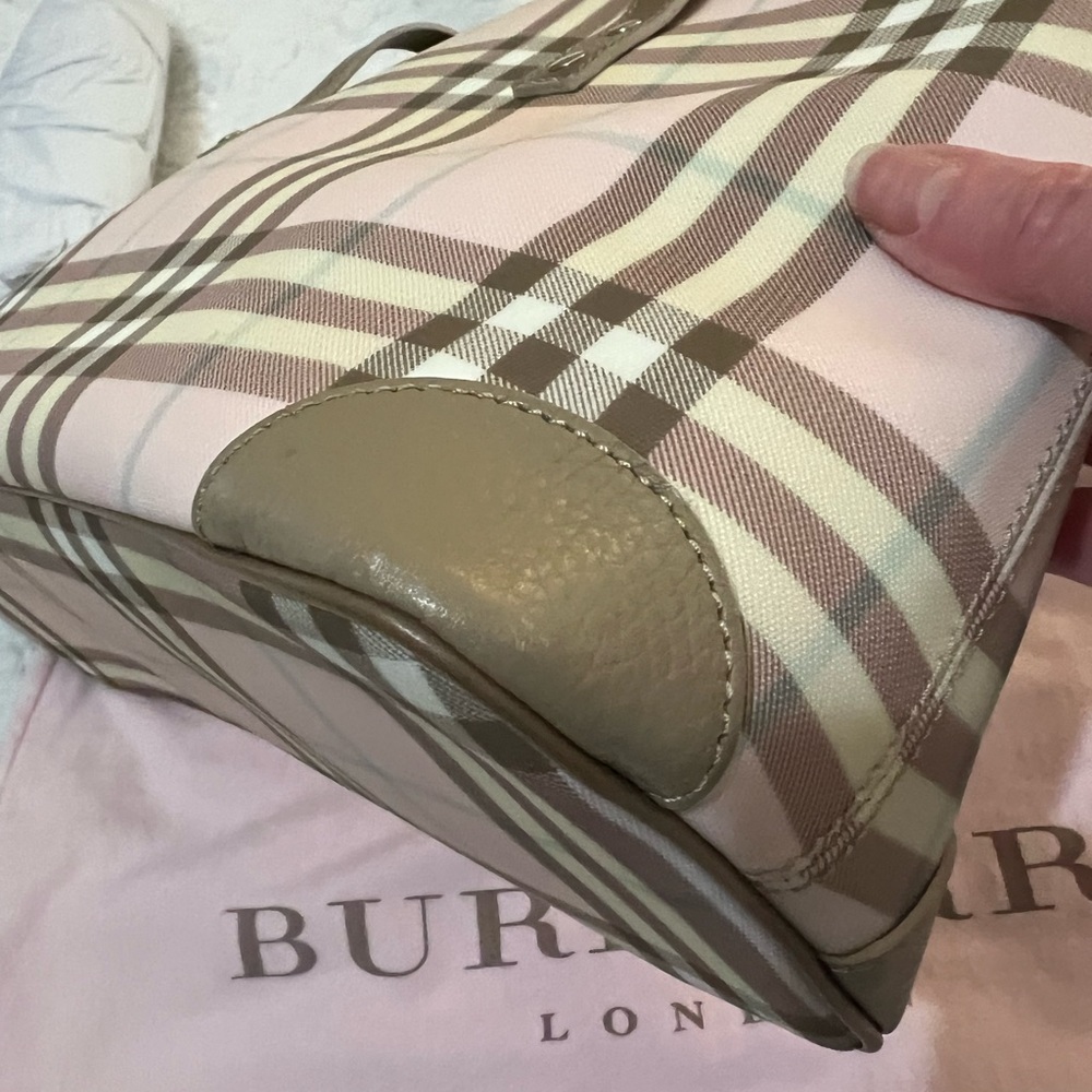 Burberry tote pink with COA and dust bag - Picture 5 of 17